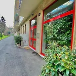 Famagosta Home, Navigli Style, Accanto A Metropolitana M2 Verde, Confortevole E Spazioso Per Gruppi O Famiglie