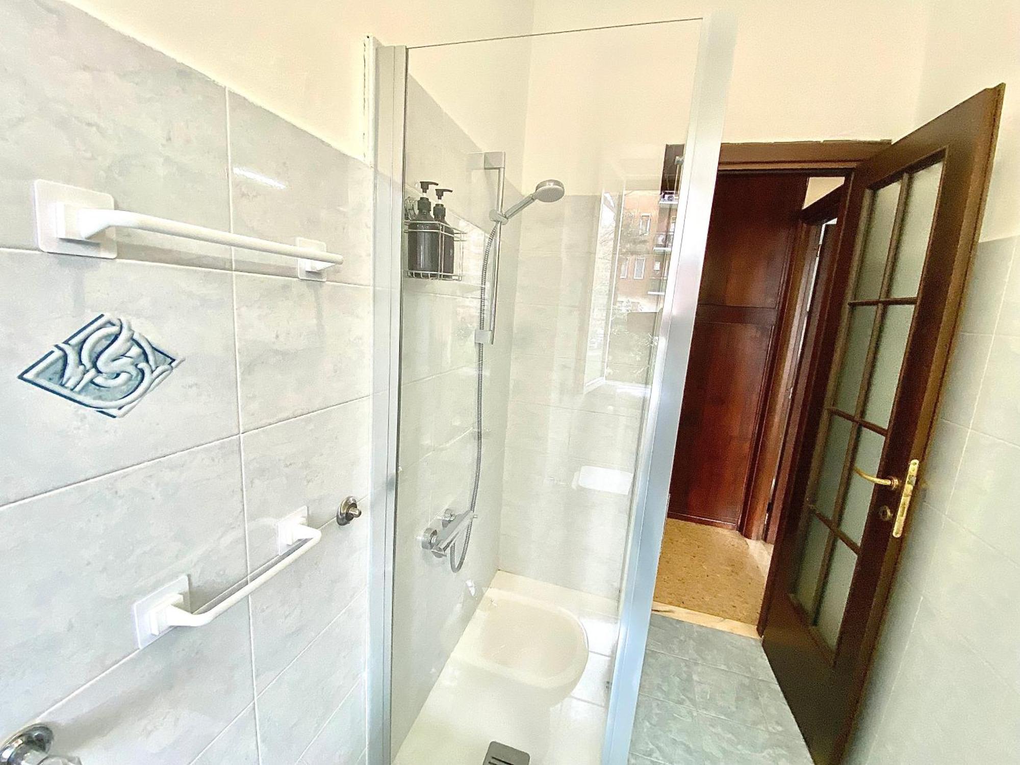 Appartement Famagosta Home, Navigli Style, Accanto A Metropolitana M2 Verde, Confortevole E Spazioso Per Gruppi O Famiglie