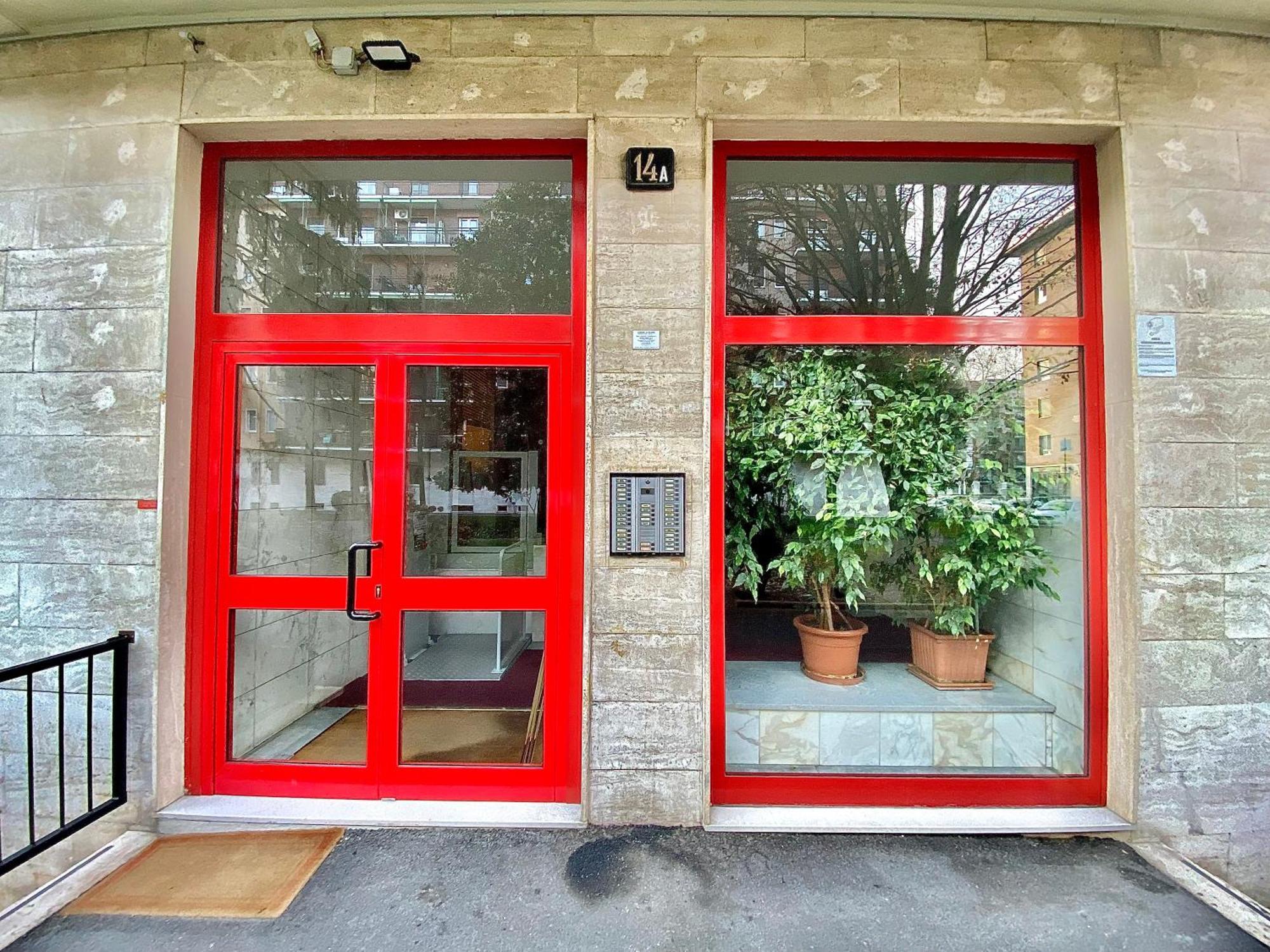 Appartement Famagosta Home, Navigli Style, Accanto A Metropolitana M2 Verde, Confortevole E Spazioso Per Gruppi O Famiglie Milan