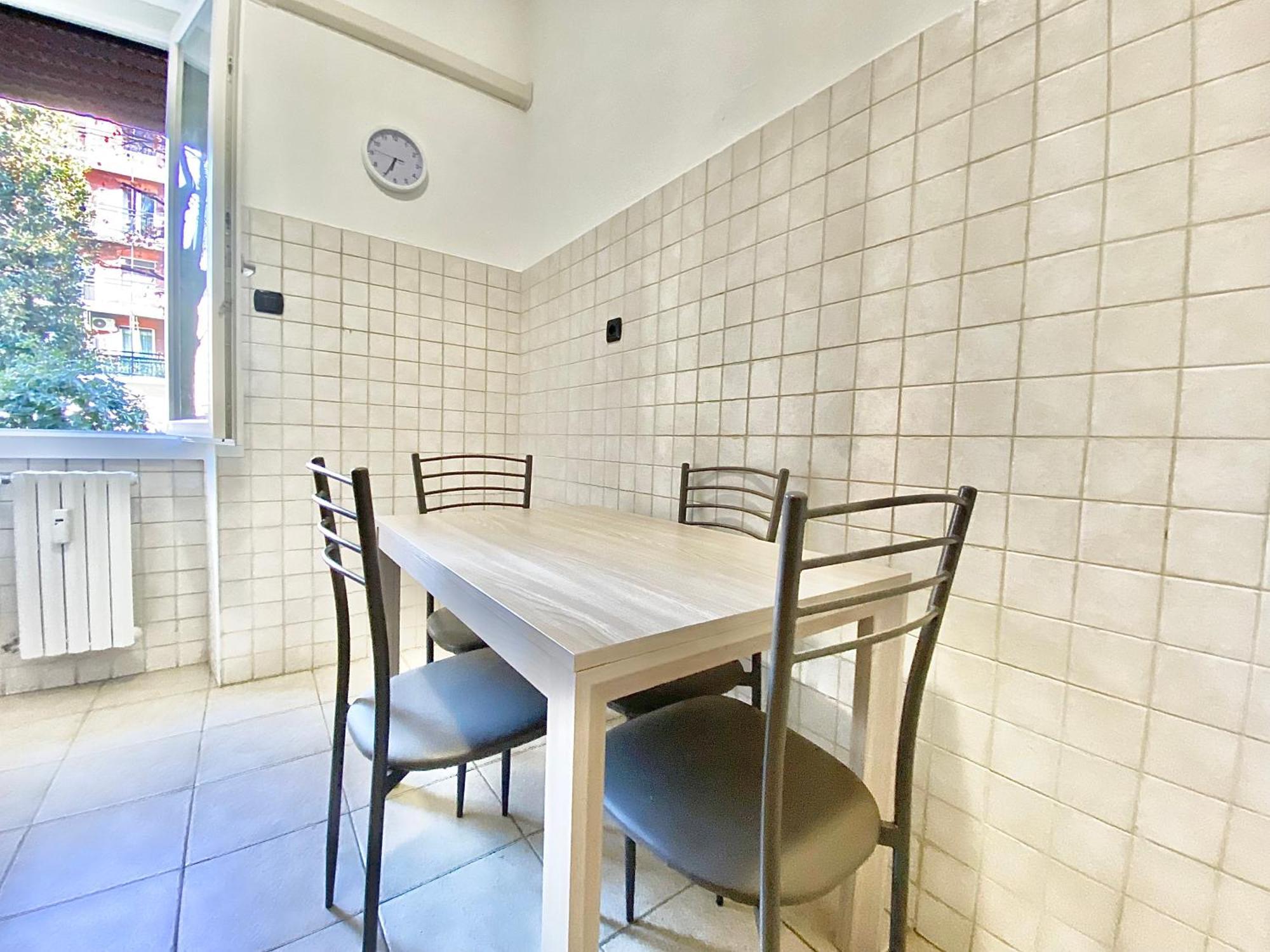 Famagosta Home, Navigli Style, Accanto A Metropolitana M2 Verde, Confortevole E Spazioso Per Gruppi O Famiglie Appartement